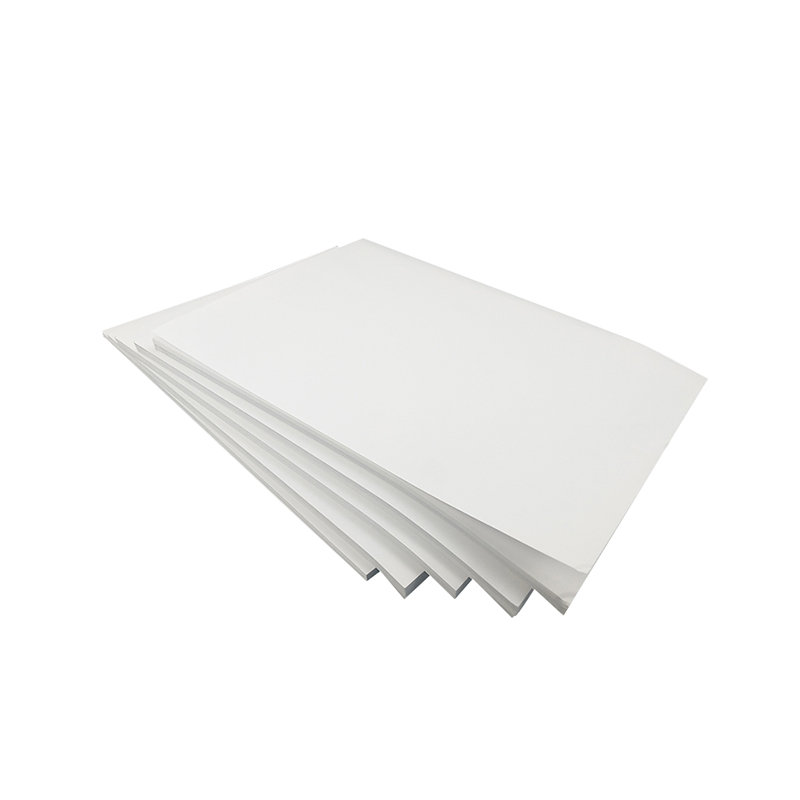 DCR -tyynyvalkoinen tausta