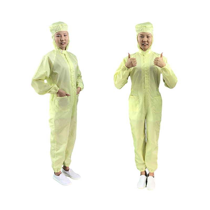 Staattisen keskitason avoimen hupullinen jumpsuit